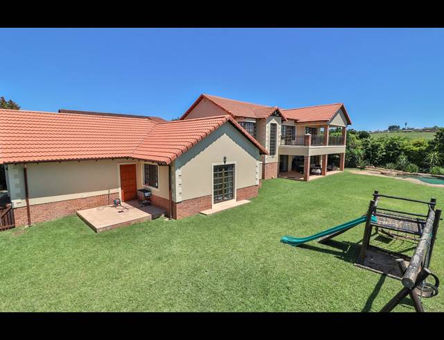 5 BEDROOM HOUSE SOLD IN CLIFTON HILL ESTATE